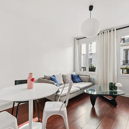 Eiffel Tower Apartment