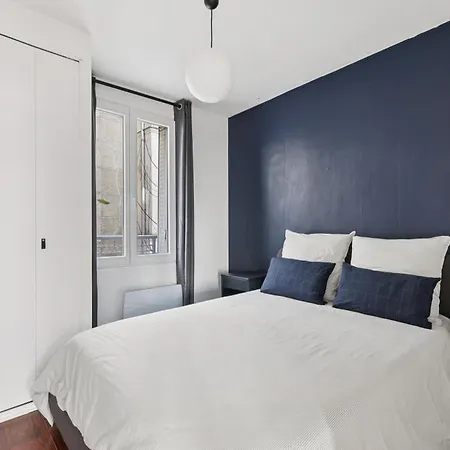 Eiffel Tower Apartament Paryż