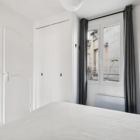 Apartment Eiffel Tower