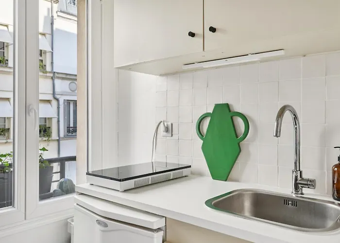 Eiffel Tower * Paris